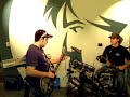 brincando de fazer barulho 
num dia qualquer sem compromisso algum
em sair um bom som hahaha
