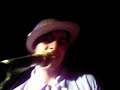 forr� de quarta feira no barracuda 

trio carit� tocando perfume manjado, m�sica de autoria do vocalista gr�lo