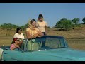 This song appears in Vijay Anand-directed, and Dev Anand-starred 1976 movie Jewel Thief. Other stars include: Ashok Kumar, Vyjayanthimala, Tanuja, Helen et.al. Plot summary: 