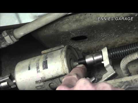 how to remove fuel filter