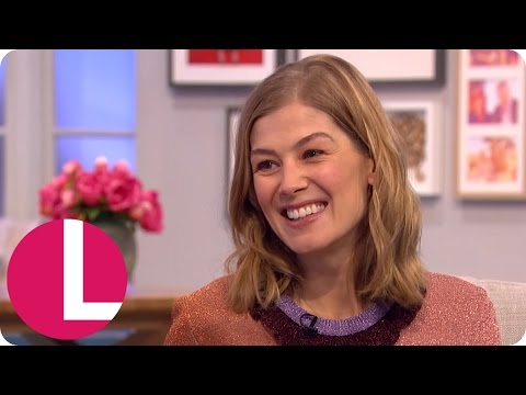 Rosamund Pike Enjoyed Playing 'Crazy' Character in Gone Girl | Lorraine