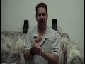 manualist plays joy on his hands