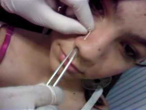 um piercing no nariz (o piercing de Bella)