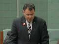 videos de PM chastises 'insensitive' backbencher