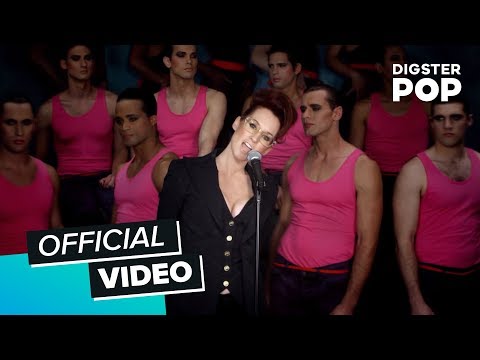 INGRID - Ingrid Michaelson - Girls Chase Boys. Das Album Lights Out jetzt bestellen: iTunes http://bit.ly/1iLYvf6 | Amazon: http://amzn.to/1j6i9lt Die Single jetzt be...