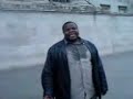 Black man dancing to \"Beat it\" at trafaglar square.