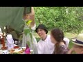 t�m�kin l�ytyy sumffaan paluu-dvd:lt�, mutta t�ss� on hiukan eri versio! jarkko on hieno nimi ja tod.n�k. jarkot ovat hyvi� tyyppej� - t�ss� jarkko-nimi on lainattu kuvaamaan tunnetilaa (jarkkoutta).  jarkkous ei ole heikkoutta, enemminkin vaikkapa lassista ja leevist� karannutta ja turbotettua viivojen sis�ll� pysym�t�nt� tussausta.
kaikkihan me joskus jarkkoudumme - olkaamme armollisia jarkkoudelle. ei se �rjym�ll� korjaannu - hipaisemalla omatuntonsarvia ehk� auttaa?!