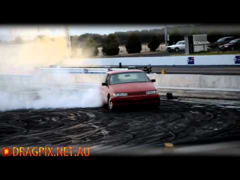 V6 Holden VN Burnout - South Coast Raceway 02/03/2012