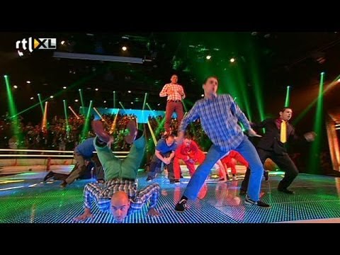 The Daddies transformeren tot sexy klussers - EVERYBODY DANCE NOW