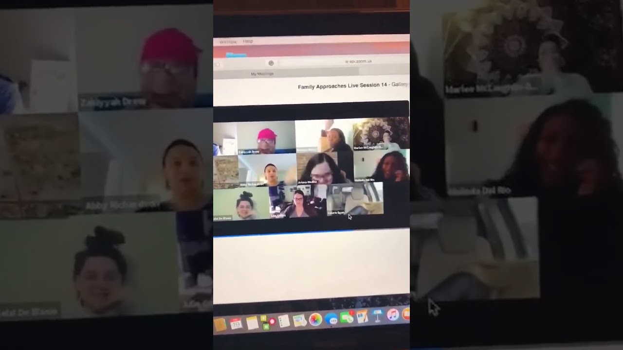 Si hacés teletrabajo, prestá atención: estaba en reunión virtual, fue al baño sin cerrar la cámara y todos la vieron