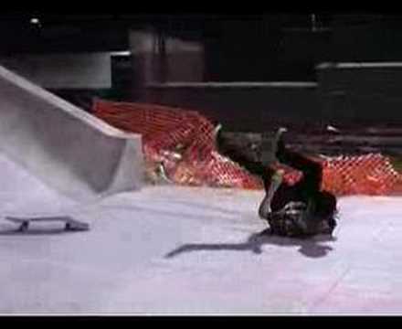BMX BIKES TRICKS STUNTS CRASHES