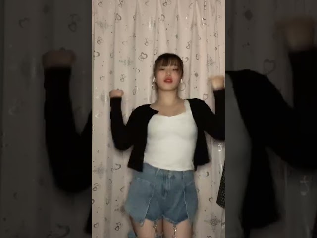 この振り可愛い??#運営さん大好き #バズれ #オススメ #オススメ乗ってたら教えて #いいね #ダンス #青春 #愛すべき日常