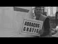 free hugs   portugal   abracos marados