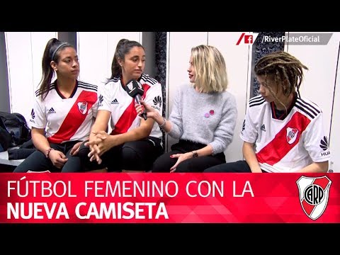Las chicas de River se ponen la camiseta