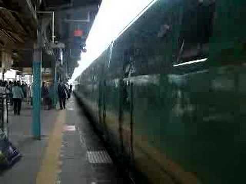 特急ゆふいんの森　大分発車