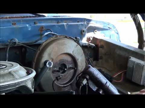 HOW TO REPLACE A BRAKE MASTER CYLINDER PART 1 OF 2 ON THE DROF / FORD LOL !!!
