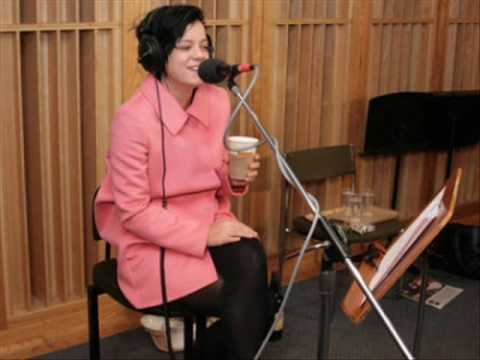 whatsthestory09 - On 2nd of december Lily covered the Liam penned Oasis song I'm outta time on radio 1 live lounge. I think she did a great job!