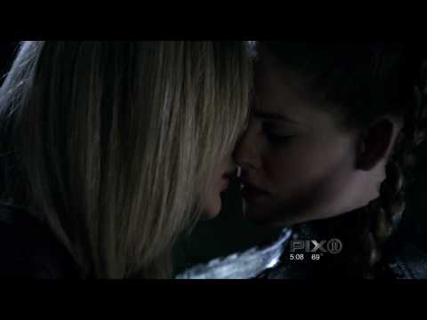 Cara and Dahlia (Legend of the Seeker) - Kissing Scenes