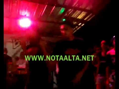 El Batallon rompe al interpretar  Videos