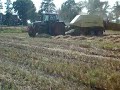 Fendt 820 aan het stro persen
