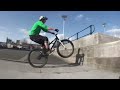 Inspired Brakeless Road Trip 2010 Filmed over the Easter bank holiday back in April 2010, this video documents a roadtrip with Ali C and Stan Shaw going through the middle and West of Wales, down to Cardiff, across to Bristol before finally ending up in the Big Smoke - London. Big thanks to all the riders who came and met us along the way! Music: Snowden - Between the Rent and Me. Kings of Leon - King of the Rodeo. Filming by Stan and Mark.