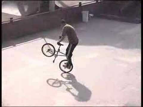 effraim catlow at southsea skatepark-Click here to watch