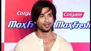 Genelia & Shahid at Colgate Maxfresh party