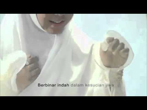 Wanita syurga bidadari dunia - Oki Setiana Dewi