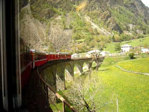 ブルージオのループ橋