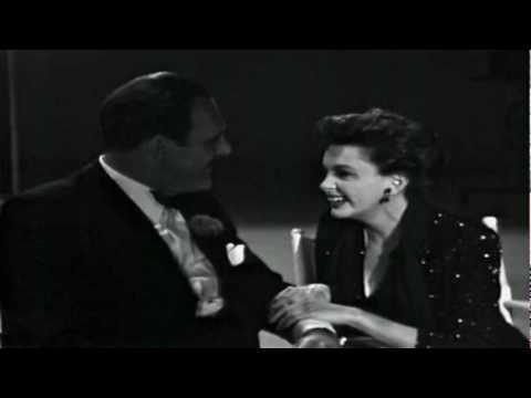Judy Garland - A Foggy Day (In London Town) lyrics