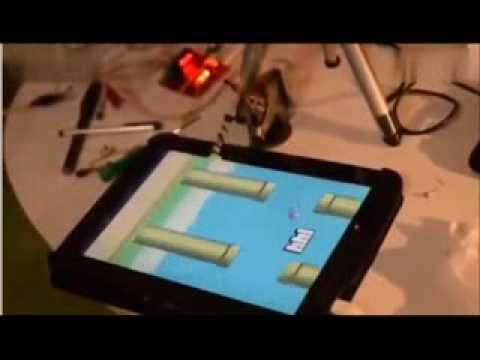 Chinese Robot Plays Flappy Bird