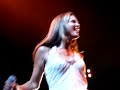 Laure Milan feat. Vitaa - Par les hommes qui courent