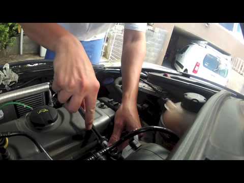 Peugeot 206+: Remonter une bougie