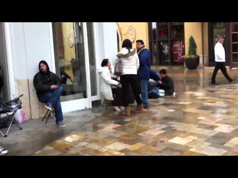 0 iPad 2 Lines are Popping Up all Over The US