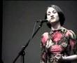 demet karabulut bir ay do�ar