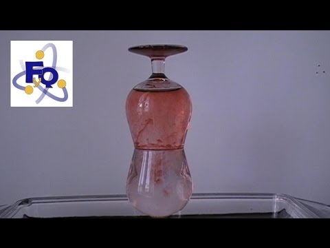 Entretenimiento con dos copas