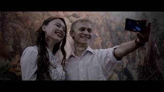 Премьера клипа "Водят дожди хоровод"