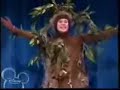 Raven cantando opera