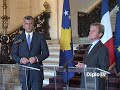 le premier ministre de la r�publique du kosovo, hashim tha�i, a �t� re�u le lundi 8 juin par le pr�sident de la r�publique. bernard kouchner a particip� � cet entretien et recevra ensuite hashim tha�i pour un d�jeuner de travail. cette visite en france est la premi�re de hashim tha�i depuis la d�claration dind�pendance du kosovo en f�vrier 2008. elle est pour la france loccasion de confirmer son plein soutien � ce jeune �tat. lettre du pr�sident de la r�publique, m. nicolas sarkozy, adress�e � m. fatmir sejdiu, pr�sident du kosovo (paris, 18 f�vrier 2008) monsieur le pr�sident, par lettre en date du 17 f�vrier, vous avez inform� la france de la d�cision prise par lassembl�e du kosovo le 17 f�vrier 2008 de proclamer lind�pendance du kosovo et de sengager � mettre en ?uvre lint�gralit� du statut pr�par� par lenvoy� sp�cial des nations unies, martti ahtisaari, y compris les dispositions en faveur de la communaut� serbe et lappel � une pr�sence internationale pour superviser la mise en ?uvre de ce statut par le kosovo. les ministres des affaires �trang�res des vingt-sept etats membres de lunion europ�enne, prenant acte de cette nouvelle r�alit�, ont confirm� aujourdhui lengagement europ�en au kosovo. jai lhonneur de vous informer que la france, en plein accord avec cette d�claration de lunion europ�enne, et tirant les cons�quences de la r�solution adopt�e par lassembl�e du kosovo le 17 f�vrier 2008, reconna�t d�s � pr�sent le kosovo comme un �tat souverain et ind�pendant. je  ... 