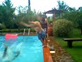 Tuffo sincronizzato in piscina da jacopo Tuffo sincronizzato in piscina da jacopo