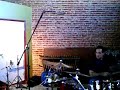 this is a clip from one of the nick d'virgilio sample sessions at kevin gilbert's old studio 