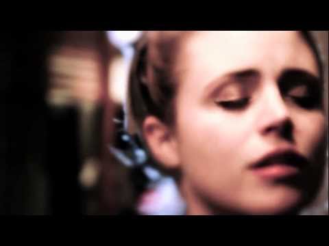 Jherek Bischoff - Young & Lovely (feat. Zac Pennington & Soko)