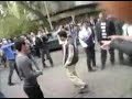 گوشمالی یک بسیجی توسط مردم /13آبان