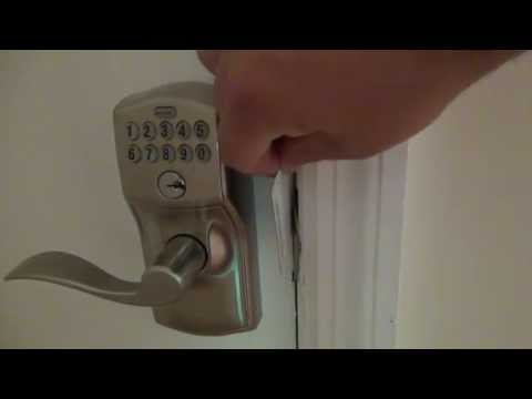 how to unlock a door with a credit card