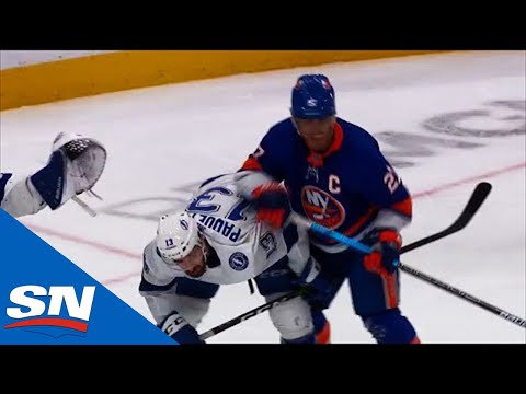 Adam Pelech Scores Perfect Wrister But Cedric Paquette & Anders Lee Scrap During Celebration