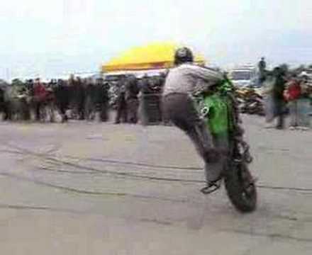 aksi motor besar
