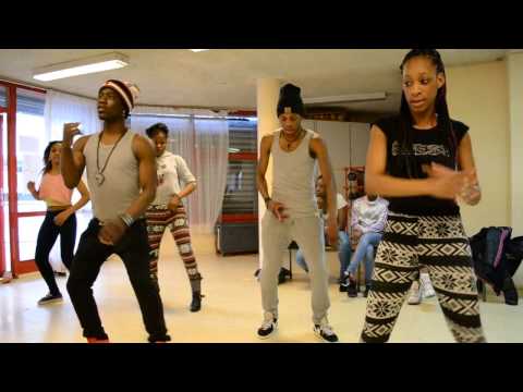 ndombolo - Vidéo Répetition en salle avec une bonne ambiance et un bon délire. A Partager en attendant la suite ! Boko Sentir Kata Matembelé Produced by Daniel Willkins...