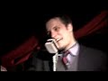 il  video � stato girato nel giugno del 2004 tra bergamo e milano. 
ambientato in un'atmosfera anni '30 stile cotton club che ha richiesto un attento lavoro di scenografia, il video racconta l'insistente corteggiamento di un  gangster-cantante nei confronti di un'affascinante donna. baster� promettere eterna fedelt� per conquistarla?