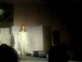 videos de sheyna hits the runway