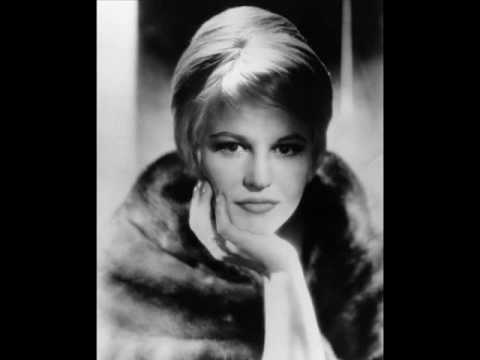 Peggy Lee - Oh What A Beautiful Morning lyrics